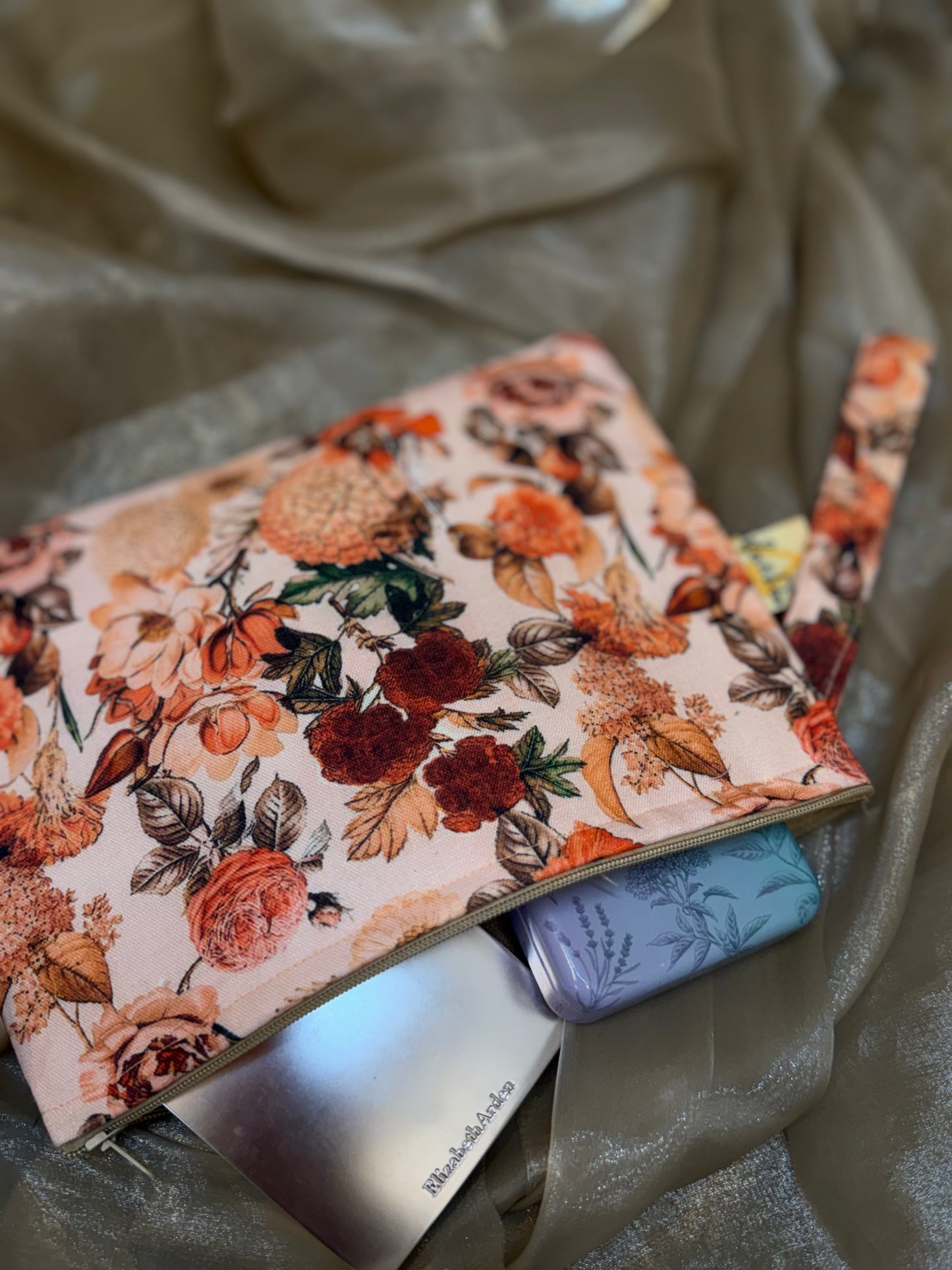 Blooming Clutch