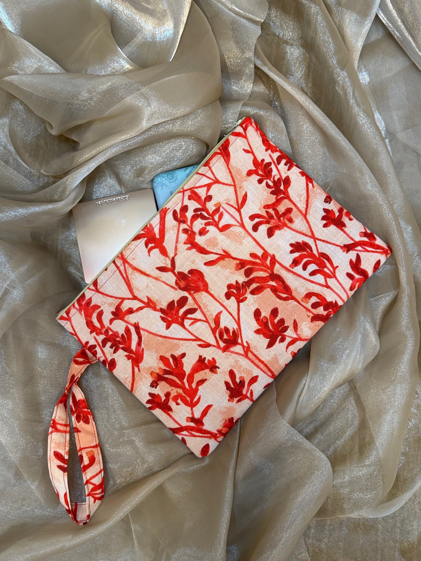 Leafy Tomatoes Clutch