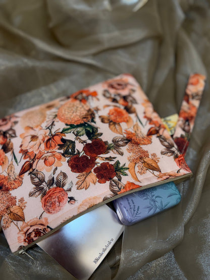 Blooming Clutch